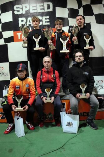 1-copy Juliusz Bąk, Kacper Kajmowicz i Konrad Malawski Mistrzami Ligi Kartingowej w Tarnowie