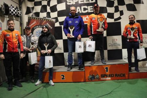 37 Juliusz Bąk, Kacper Kajmowicz i Konrad Malawski Mistrzami Ligi Kartingowej w Tarnowie