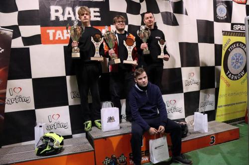 42 Juliusz Bąk, Kacper Kajmowicz i Konrad Malawski Mistrzami Ligi Kartingowej w Tarnowie