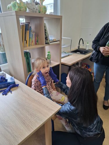 WhatsApp-Image-2026-09-12-at-13.47.58-2 Klub Zdrowej Mamy i Dziecka – twórcze pożegnanie lata i spotkania ze specjalistami