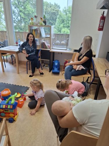 WhatsApp-Image-2026-09-12-at-13.48.02 Klub Zdrowej Mamy i Dziecka – twórcze pożegnanie lata i spotkania ze specjalistami