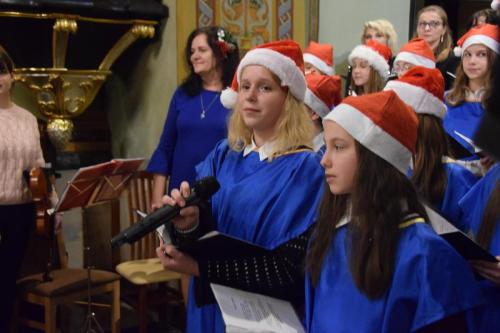 Chor-11 Kolędowanie na Starówce u Bernardynów