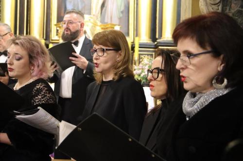 Chor-20 Kolędowanie na Starówce u Bernardynów