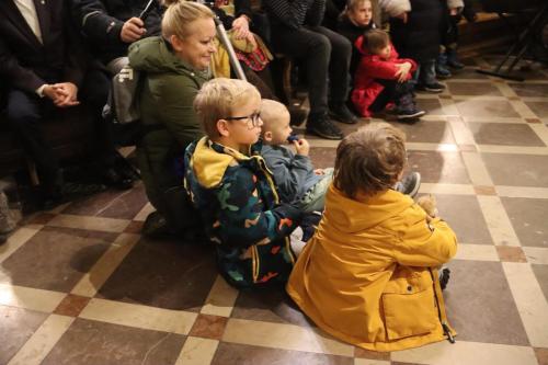 Chor-5 Kolędowanie na Starówce u Bernardynów