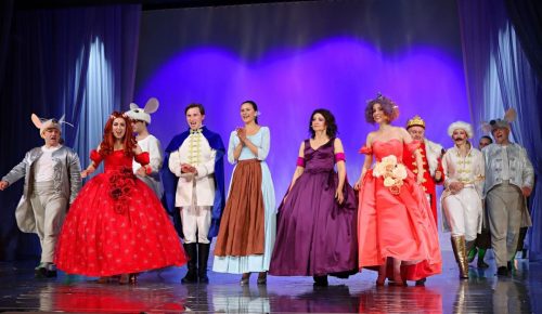 15 PREMIERA - Kopciuszka w Teatrze im. Solskiego w Tarnowie