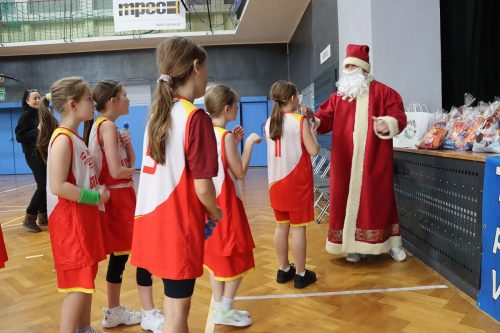 img-2979-edytowano-copy Puchar Tarnowa w koszykówce - dedycja VII/2