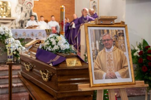 854739848_1627668502392190_5083920963719413322_n Ostatnia droga ks. Stanisława Opockiego - „Pożegnanie człowieka dialogu i pojednania”