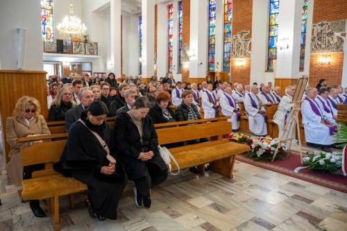 855664479_28661676113495521_3073995157429271817_n Ostatnia droga ks. Stanisława Opockiego - „Pożegnanie człowieka dialogu i pojednania”