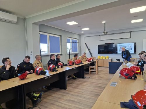 576865871_822891607334972_8116093065436354070_n Strażacy szkolili się z awaryjnego rozładunku cystern