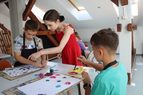 4-copy Kolorowa Eksplozja w TCK – czyli Artystyczne Lato z wyobraźnią!