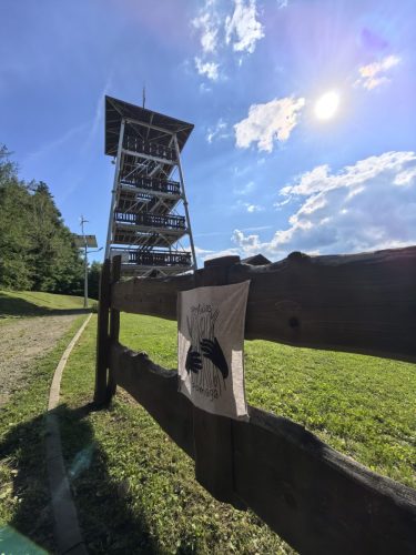 02Lek-na-lek-6-fot-OSP-Tuchow REGION - Nitki rozmów na drzewach