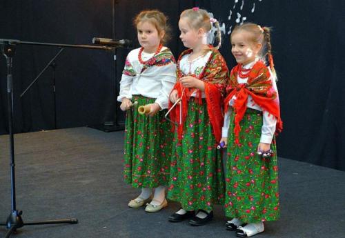 3-edytowano-copy I Międzyszkolny Festiwal Piosenki Świątecznej „Podzielmy się radością” w Szkole Podstawowej im. T. Kościuszki w Łętowicach