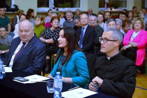 5-edytowano-copy I Międzyszkolny Festiwal Piosenki Świątecznej „Podzielmy się radością” w Szkole Podstawowej im. T. Kościuszki w Łętowicach