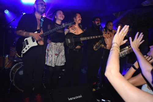 8 Eksplozja rytmów i energii! Koncert Los Kamer w Tarnowie