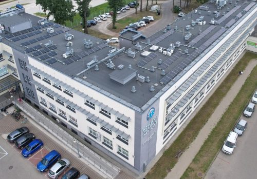 Panele-na-dachu-MCM-02 Słońce mocnej zasili zdrowie