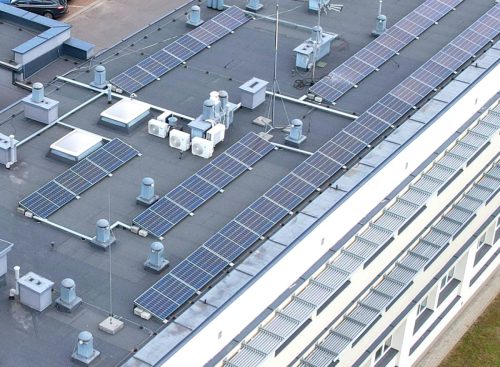 Panele-na-dachu-MCM-03 Słońce mocnej zasili zdrowie