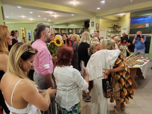 540689260_24276157758673016_6946133882989261927_n „Inspiracje” – twórczy świat Magdaleny Latawskiej-Honkisz w Galerii HORTAR