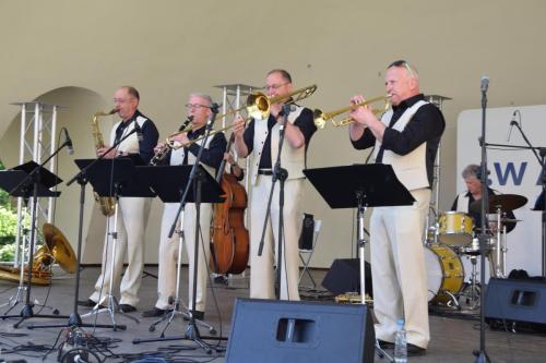 438097943_838275204998177_5881785235369480069_n Majówka z Leliwa Jazz Band