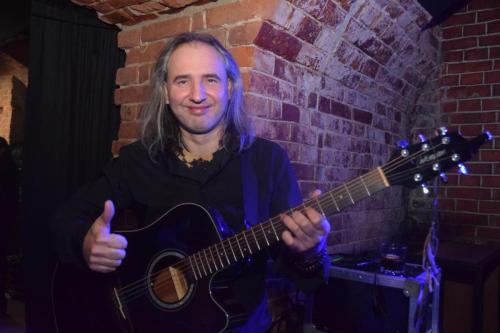 11 Muzyczne zakończenie roku 2024 w Maranto Vibe – Tomasz Wiśniewski i Przyjaciele