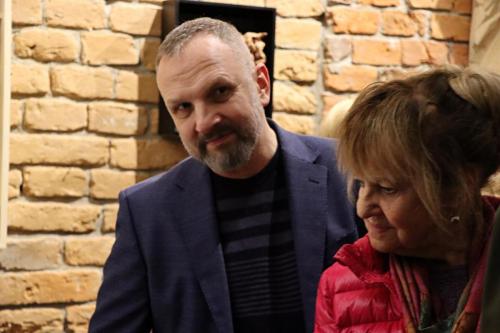 13 "Niezwykła wystawa rzeźb Marka Pelczara – hołd dla kobiecości" w Galerii Bema20