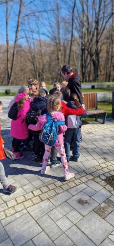 434217071_815926680566363_7461005845770367175_n Jak pierwszaki z 1A szukały wiosny i wielkanocnego zajączka