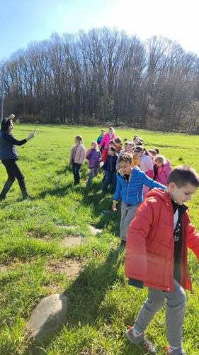 434308369_815927047232993_9064589326943069165_n Jak pierwszaki z 1A szukały wiosny i wielkanocnego zajączka