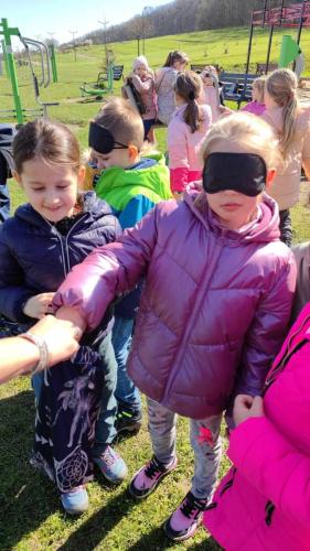 434314397_815927130566318_7810032469031961709_n Jak pierwszaki z 1A szukały wiosny i wielkanocnego zajączka