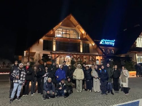 gp3h-2w Tarnowska młodzież stawia na AI