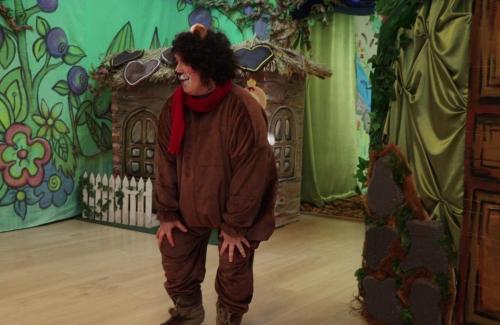 mvi-8015-frame-at-0m26s-edytowano-copy Spotkanie z Mikołajem  w Przedszkolu Nr 32 w Tarnowie