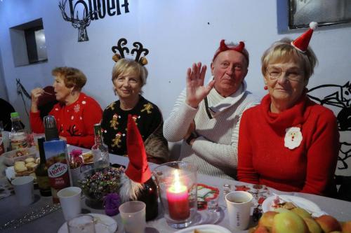 img-7657-edytowano-copy Mikołajki Seniorów w Hubertusie