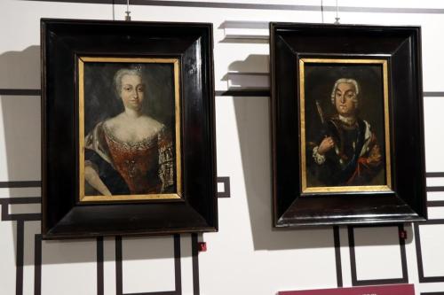 3-copy "Wielkie Historie w Małych Formach: Wystawa Miniatur"