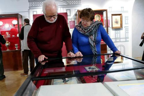 7-copy "Wielkie Historie w Małych Formach: Wystawa Miniatur"