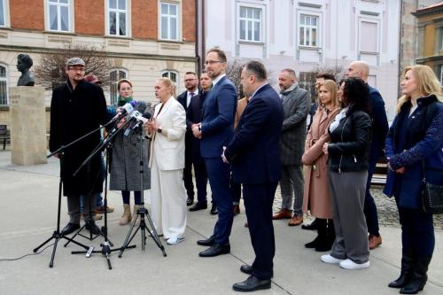 IMG_3615_edytowano-Copy Briefing prasowy i spotkanie ze społecznością III LO w Tarnowie, minister Barbary Nowackiej