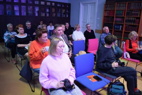 9 „Spotkanie autorskie z Danutą Mirosławską – poezja osobista i dojrzała”