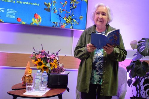 DSC_1828 „Spotkanie autorskie z Danutą Mirosławską – poezja osobista i dojrzała”