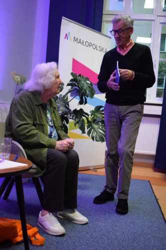 DSC_1878 „Spotkanie autorskie z Danutą Mirosławską – poezja osobista i dojrzała”