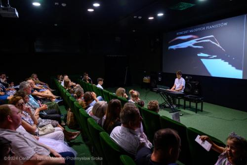 Koncert-104 Koncert Młodych Pianistów