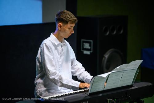 Koncert-108 Koncert Młodych Pianistów