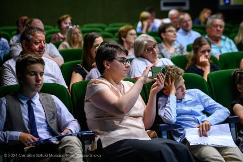 Koncert-99 Koncert Młodych Pianistów