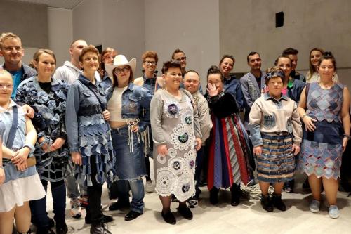 2 Drugie Życie Jeansu – niezwykły pokaz mody pełen serca