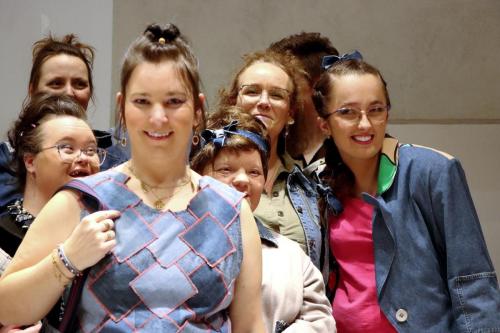 6 Drugie Życie Jeansu – niezwykły pokaz mody pełen serca