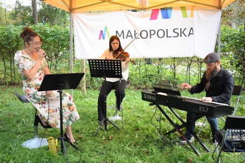 6-copy „Noc Motyli” w Parku Strzeleckim