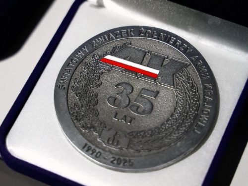 2-copy Uroczystość nadania imienia gen. bryg. Zdzisława Baszaka Regionalnemu Centrum Edukacji o Pamięci