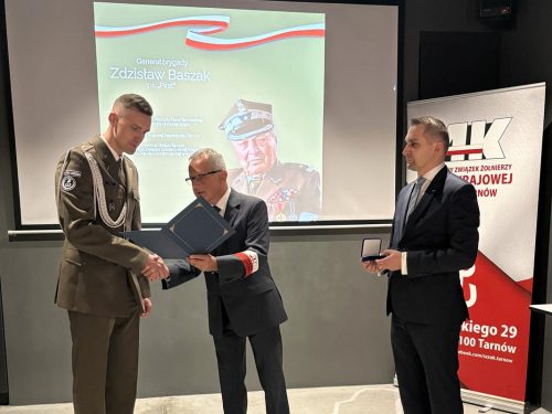 img-7479-copy Uroczystość nadania imienia gen. bryg. Zdzisława Baszaka Regionalnemu Centrum Edukacji o Pamięci