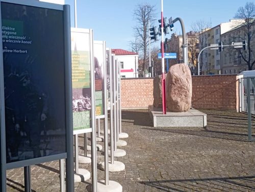 IMG-20260303-WA0003 „Żołnierze wyklęci. Podziemie niepodległościowe 1944–1963”– wystawa plenerowa