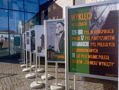 IMG-20260303-WA0004 „Żołnierze wyklęci. Podziemie niepodległościowe 1944–1963”– wystawa plenerowa