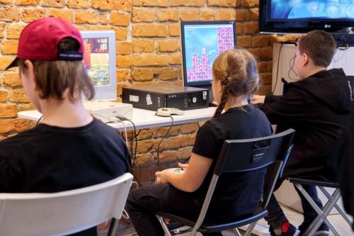 KVgTXAEQ Noc Muzeów 2024: Noc Wspomnień i Gier przy Bema 20