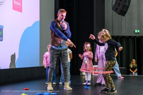 14 Niedziela z Tatusiem - seans filmu: "Felek i Tola ratują las"