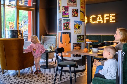 5 Niedziela z Tatusiem - seans filmu: "Felek i Tola ratują las"