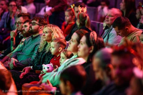 NzT-32 Niedzielne Przedpołudnie dla Tatusiów z Dziećmi w Centrum Sztuki Mościce